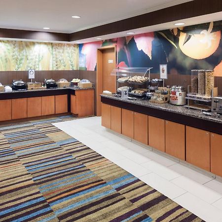 Fairfield Inn & Suites Jacksonville Butler Boulevard Bagian luar foto