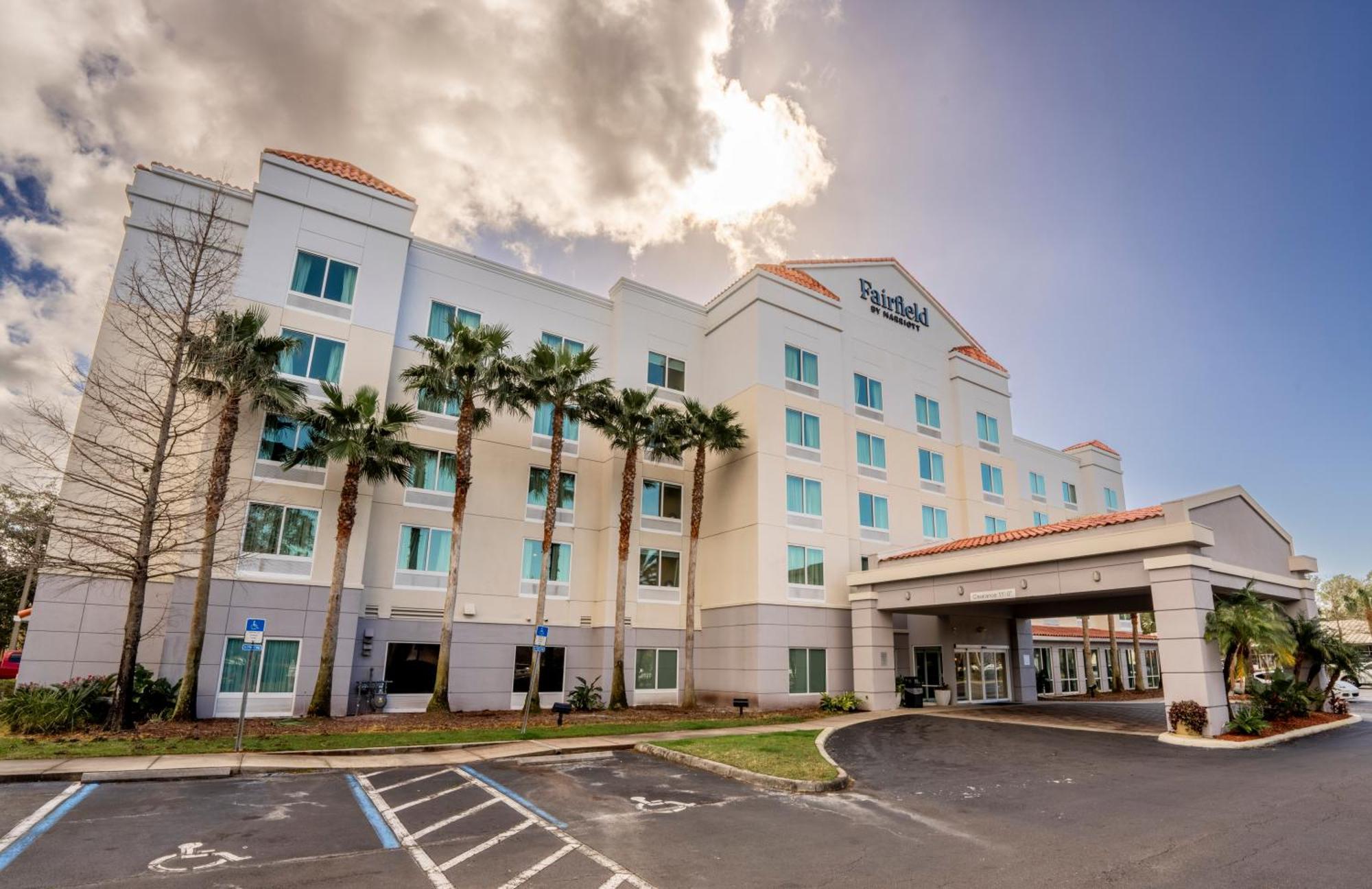 Fairfield Inn & Suites Jacksonville Butler Boulevard Bagian luar foto