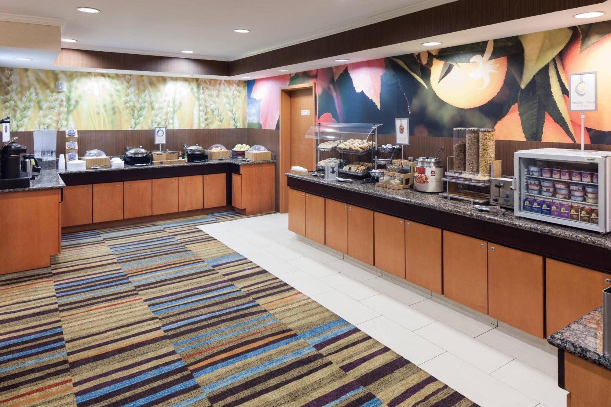 Fairfield Inn & Suites Jacksonville Butler Boulevard Bagian luar foto