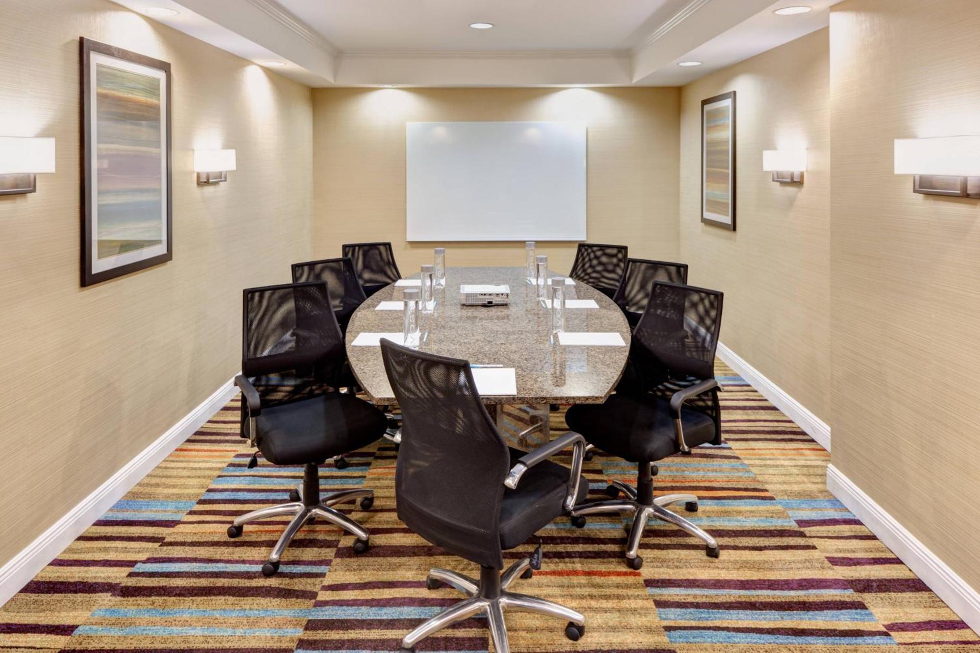 Fairfield Inn & Suites Jacksonville Butler Boulevard Bagian luar foto
