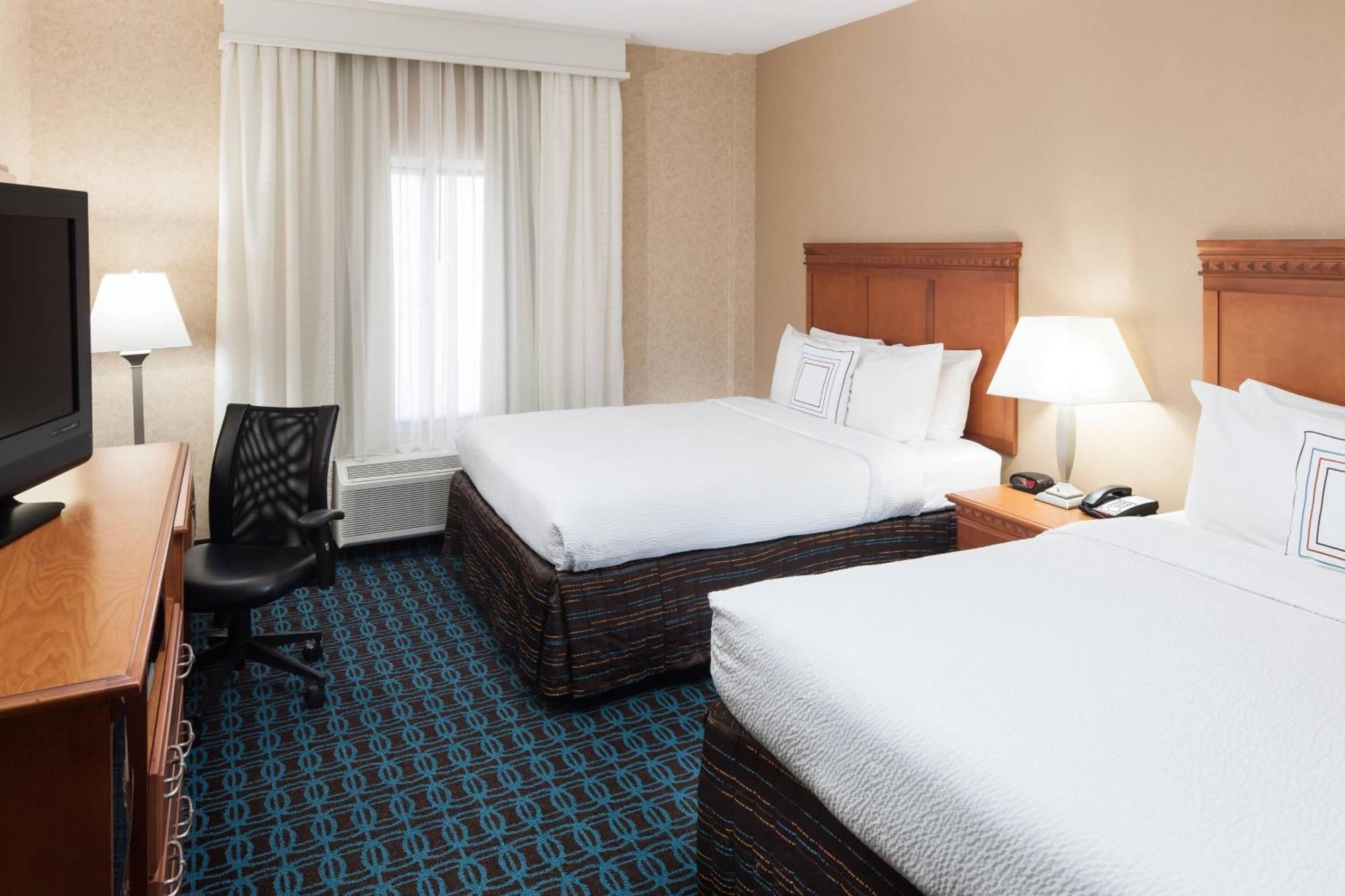 Fairfield Inn & Suites Jacksonville Butler Boulevard Bagian luar foto