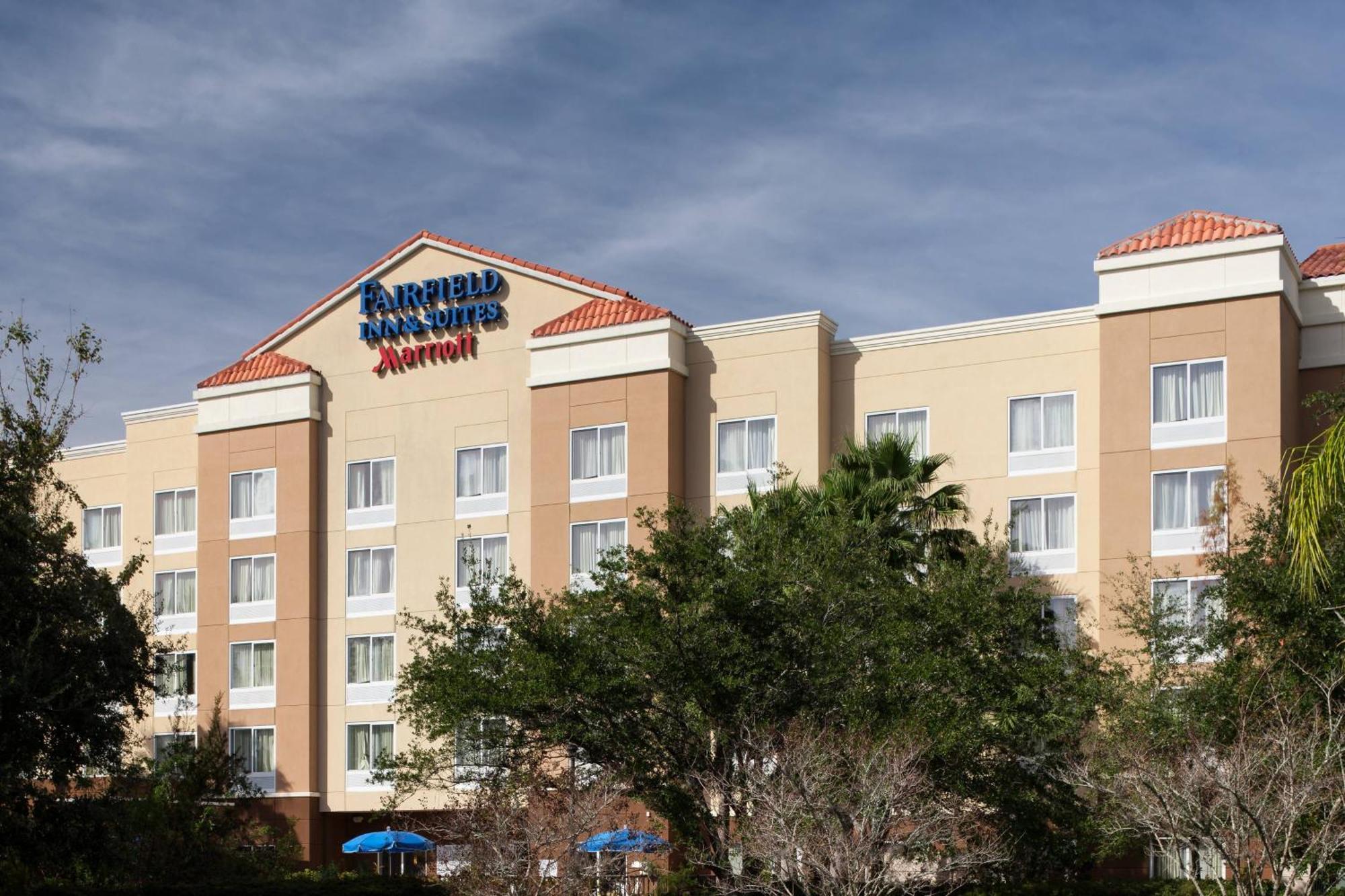 Fairfield Inn & Suites Jacksonville Butler Boulevard Bagian luar foto