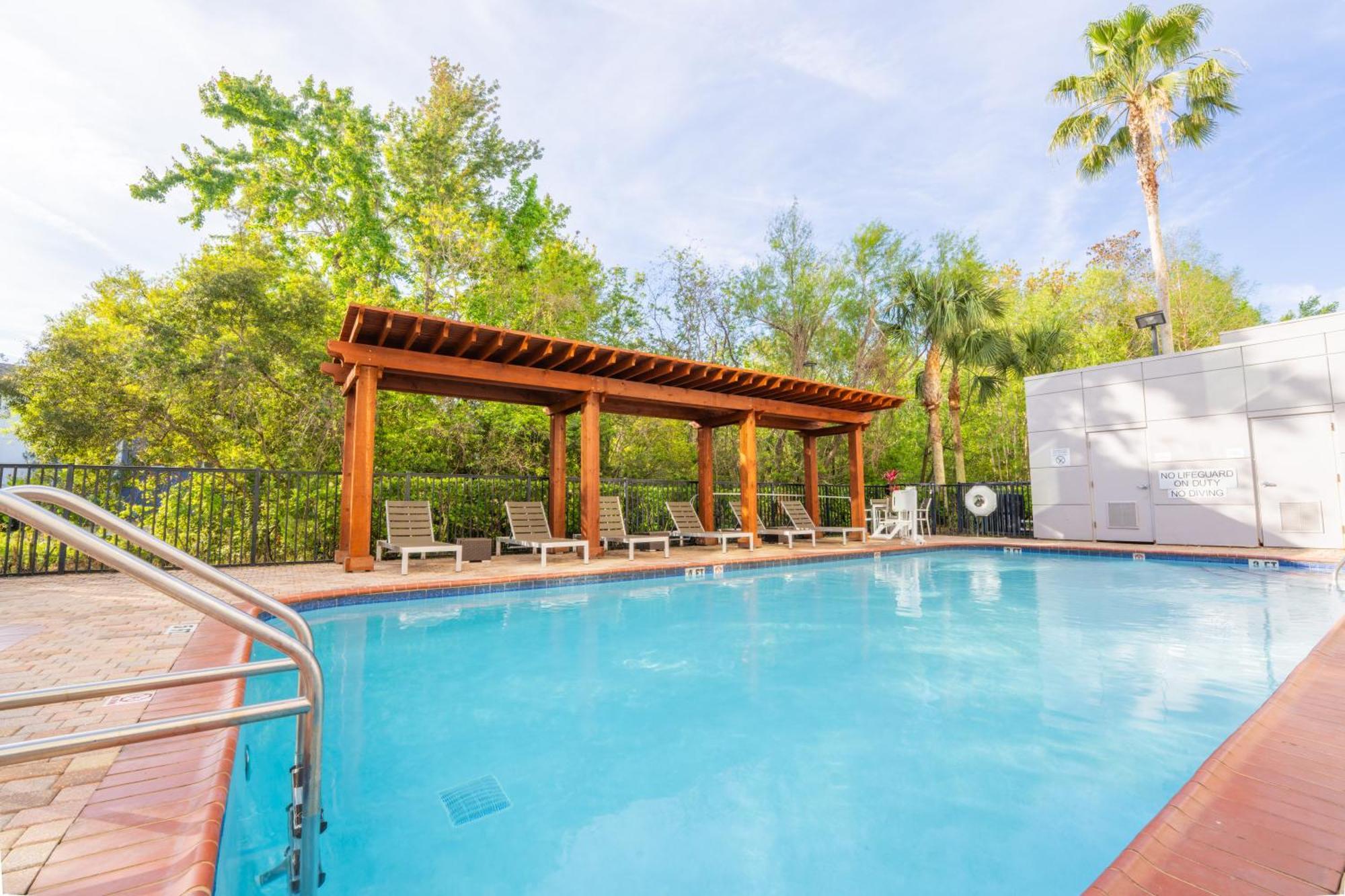 Fairfield Inn & Suites Jacksonville Butler Boulevard Bagian luar foto