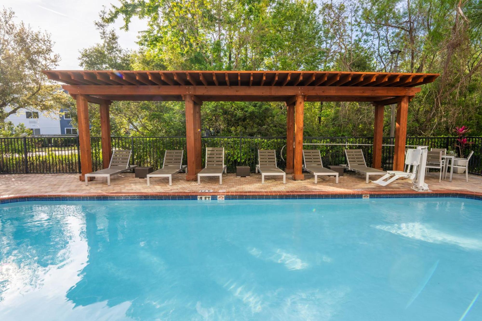 Fairfield Inn & Suites Jacksonville Butler Boulevard Bagian luar foto