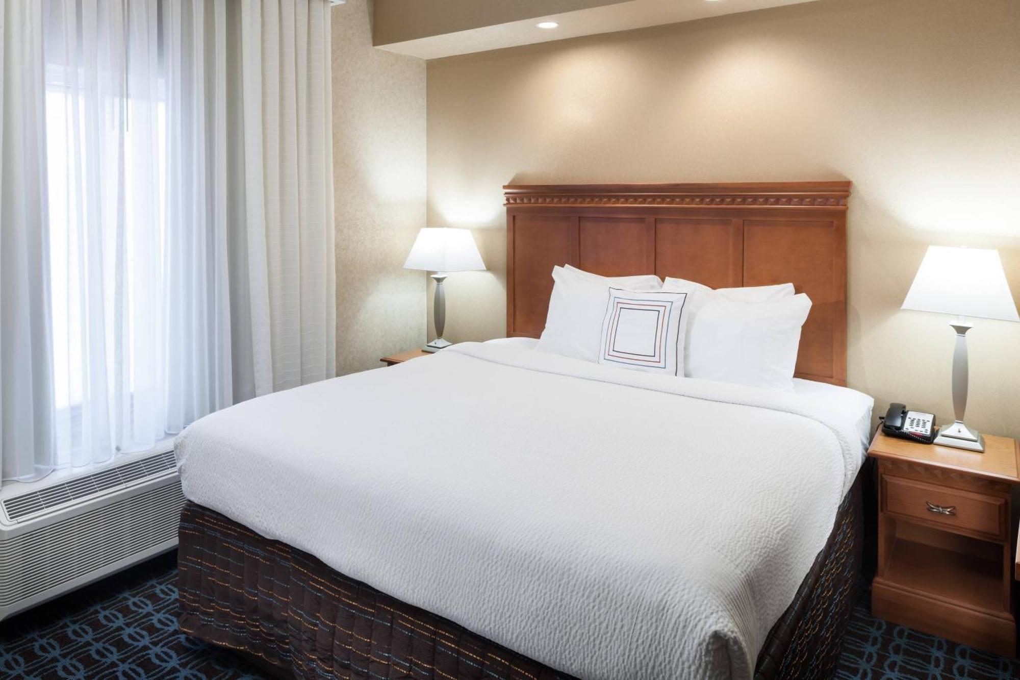 Fairfield Inn & Suites Jacksonville Butler Boulevard Bagian luar foto