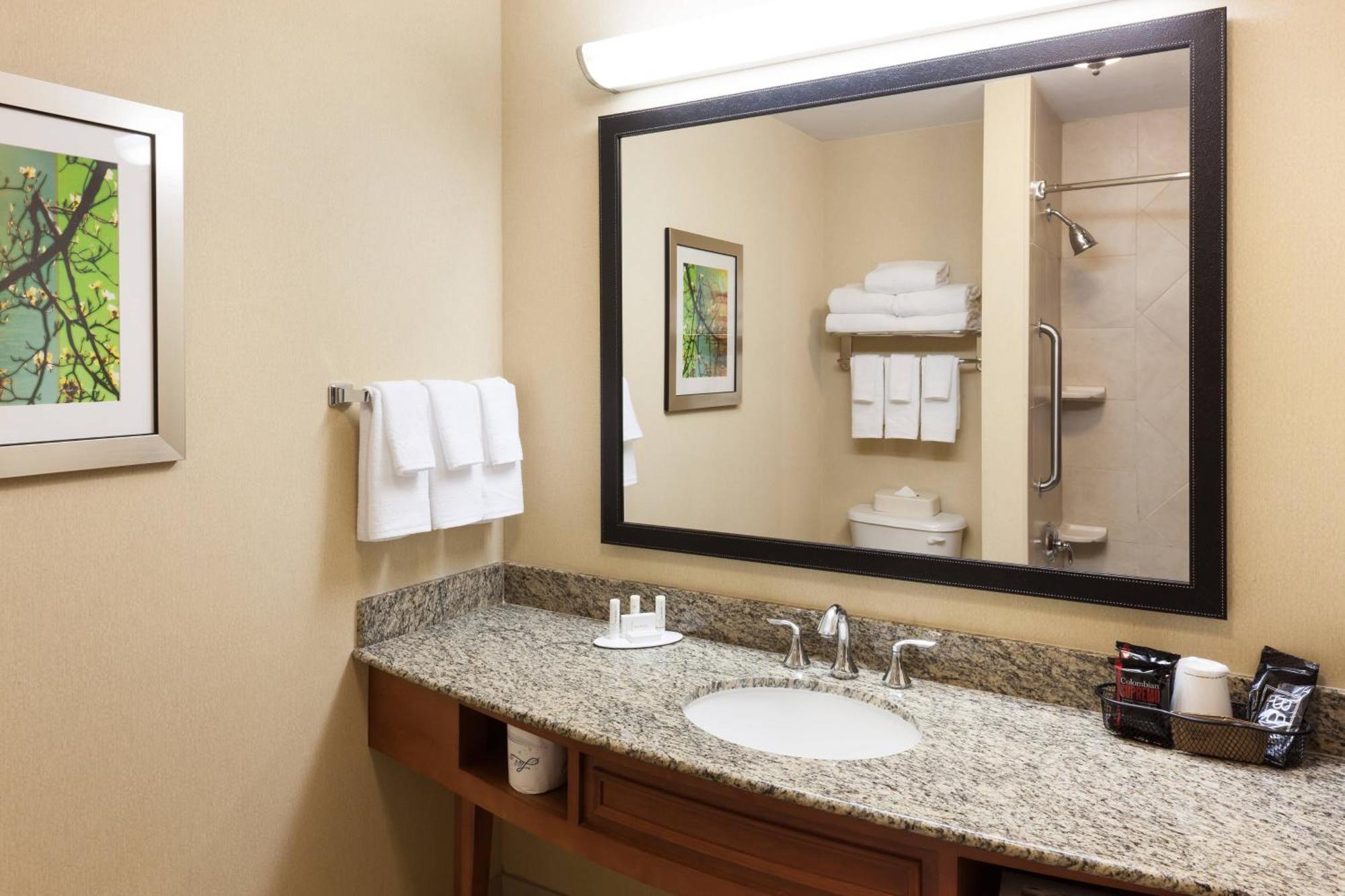 Fairfield Inn & Suites Jacksonville Butler Boulevard Bagian luar foto